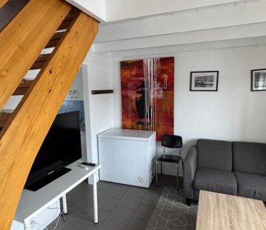 Nautnes Apartment | Cozy Oceanfront Escape