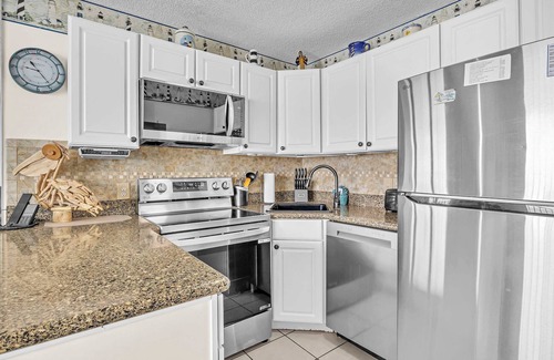 Wilmington Beach Condo | Cozy Oceanfront Condo with Heated Pools & Views
