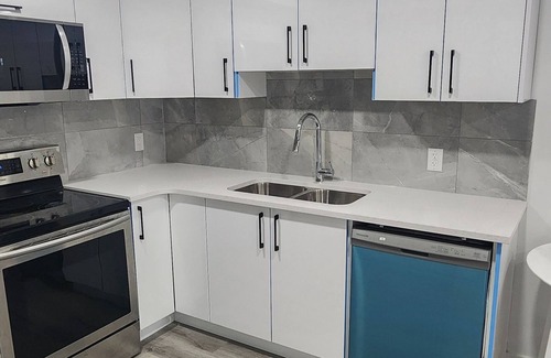 Edmonton House | Cozy One Bedroom BSMT Apa