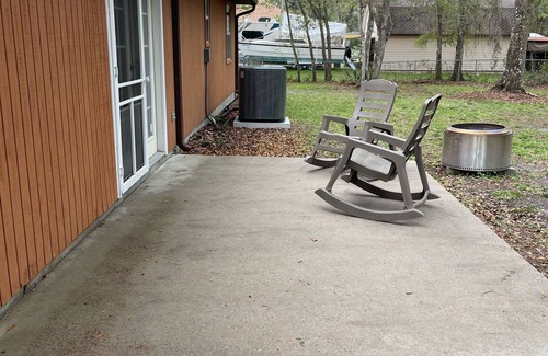 Lake City House | Cozy, Peaceful and Quiet Deerwood Cottage