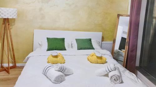 Old Town Apartment | Cozy penthouse in a new business building in city center. Free private parking