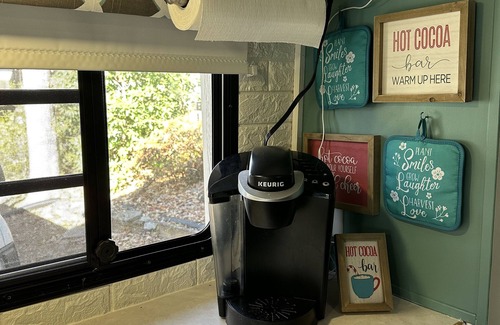 Cleveland House | Cozy Pet Friendly Mountain Camper RV with amentities in Cleveland Ga near lake