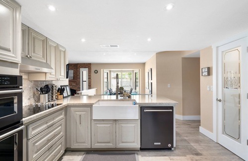 Deer Valley House | Cozy Phoenix Home Pool/Spa with King Beds