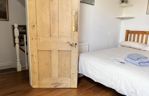 Oxford House | Cozy Place