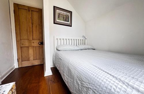 Oxford House | Cozy Place