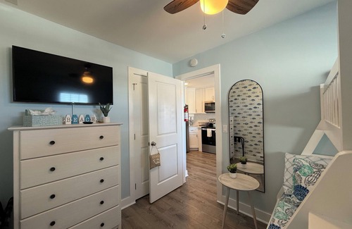 Seaside Heights Condo | Cozy Poolside Hideaway 2 Blocks to Beach - 4 Beach Badges + Linens & Towels