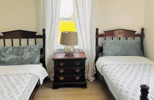 Cut Off Apartment | Cozy private and safe house