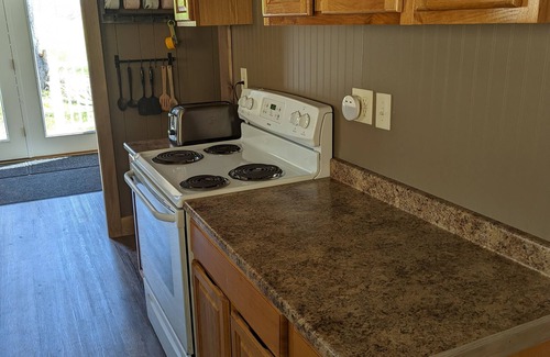 Bethel House | Cozy private country setting - 15 miles from Woodstock