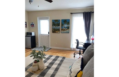 Winter Park House | Cozy Private In-Law Room with Own Bath & Entrance