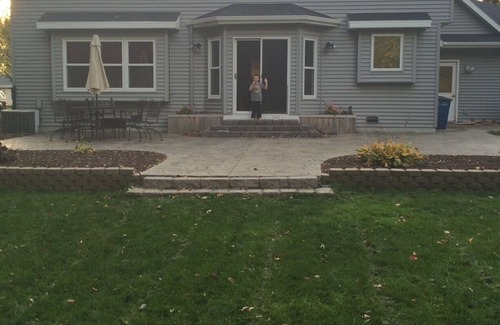 Oshkosh House | Cozy private relaxing home near EAA grounds with fenced in yard and hot tub
