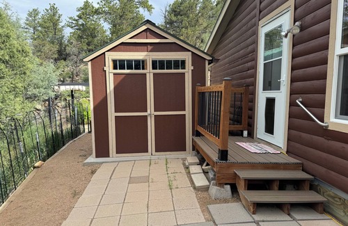 Cotopaxi House | Cozy private retreat in the Wet Mountains with 5 acres to roam on. Pet Friendly!