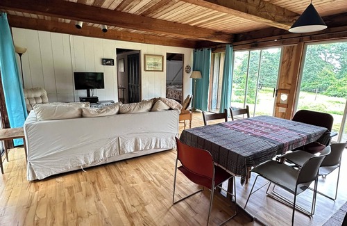 West Tisbury Condo | Cozy private room in 3 br house in West Tisbury