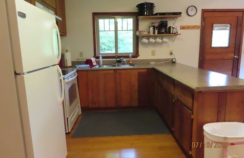 Coffman Cove Cabin | Cozy & Quiet Cabin 2 minutes from Coffman Cove Harbor - 16' Skiff & Van avail.