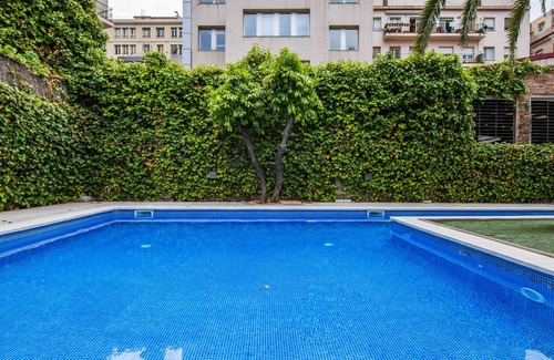 la Vila de Gracia Apartment | Cozy quite penthouse next to paseo de gracia