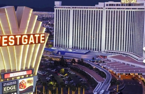 Winchester Resort | Cozy resort in awesome Las Vegas with WiFi, fitness room, AC Luxe Room