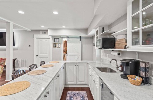 Candler-McAfee Apartment | Cozy Retreat - 1-bedroom apartment just 11 minutes from Emory University!