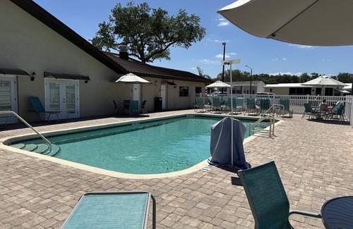 Zephyrhills South House | Cozy Retreat in a Charming Resort