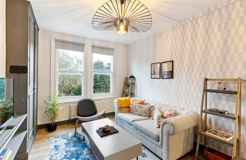 Munster Apartment | Cozy Retreat with a Balcony