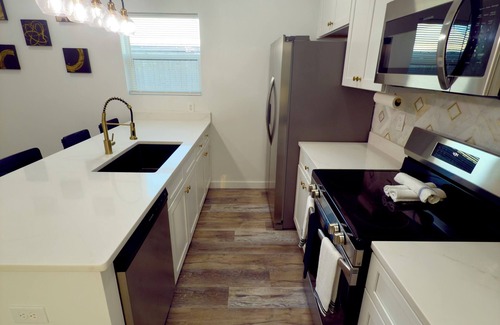 Panama City House | Cozy Retreat with Hot Tub & Pool Table