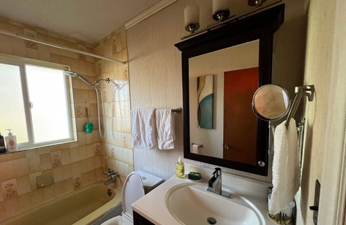 Delta Villa | Cozy room in a Private House/Villa in Delta, Surrey, British Columbia