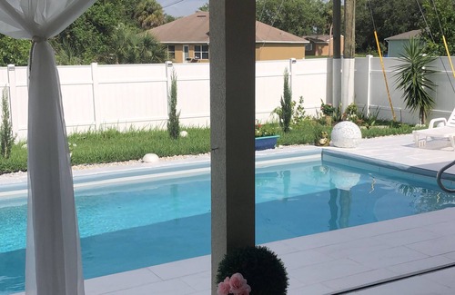 Palm Bay Bed & Breakfast | Cozy room in European Style Home