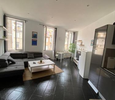Thiers Apartment | Cozy room in the heart of Marseille