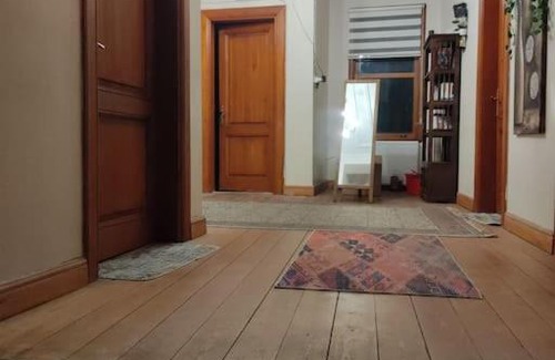 Fatih Apartment | Cozy Room l Central Location l Wooden Mansion