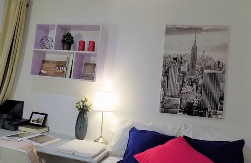 Gamston House | Cozy Room with private showeroom near Uni