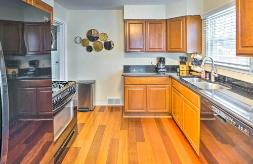 Royal Oak House | Cozy Royal Oak Home w/ Fenced Yard!