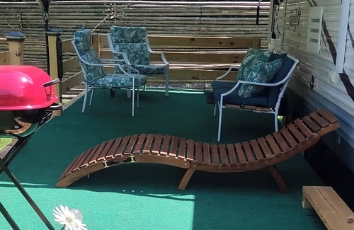 Lincolnton RV Rental | Cozy RV Cabin Sitting on a Privately owned Campground in wonderful Lincolnton NC