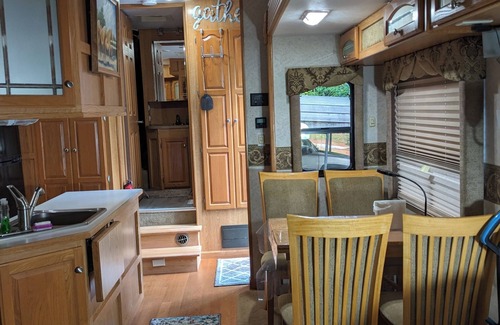 West Union House | Cozy RV Fifth Wheel by Lake Keowee in Tranquil West Union with AC, WiFi