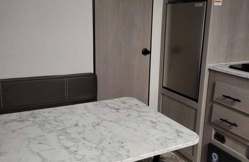 Putnam Hall House | Cozy RV with AC and WiFi in Terrific Melrose