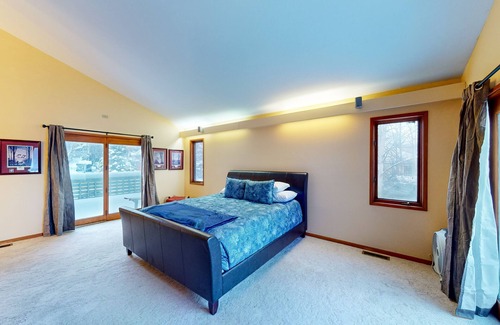 Bayshore - Klatt House | Cozy sanctuary with indoor hot tub, mountain views, & decks - dog-friendly