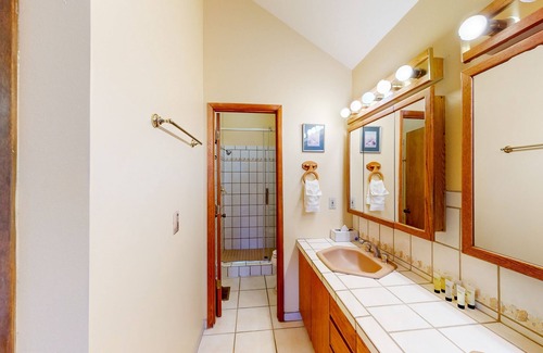 Bayshore - Klatt House | Cozy sanctuary with indoor hot tub, mountain views, & decks - dog-friendly