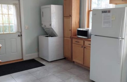 Ithaca House | Cozy & Scenic 2B/1B Artist Retreat on Cayuga Inlet