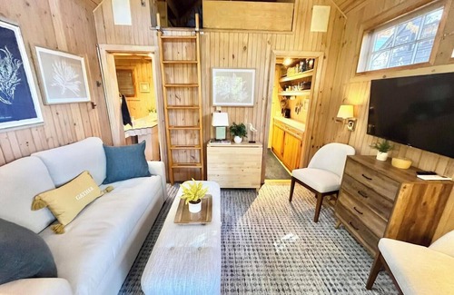 The Pines Cottage | Cozy Seaside Cottage with Screened Porch & Bikes, Steps from Rehoboth Beach