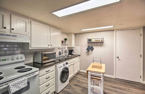 Bryn Mawr-Skyway Apartment | Cozy Seattle Apt w/Patio: Walk to Lake Washington