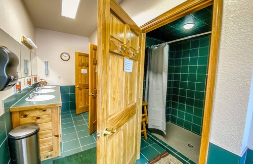 Ironwood Cabin | Cozy Ski Cabin Located Directly on Trails