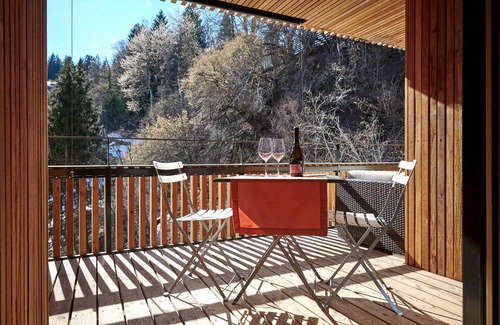 Flims Apartment | Cozy Ski in/out hideaway next to the slopes and cablecar