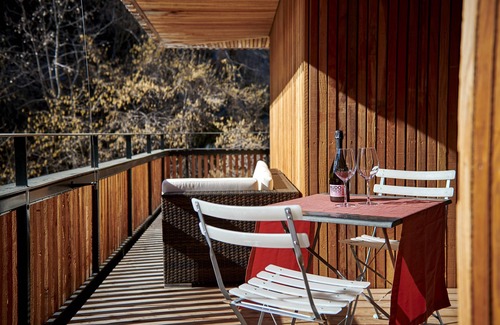 Flims Apartment | Cozy Ski in/out hideaway next to the slopes and cablecar