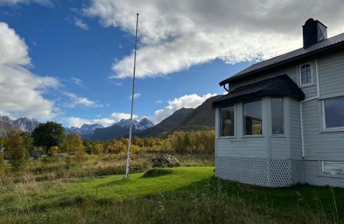 Hadsel House | Cozy small house with amazing view