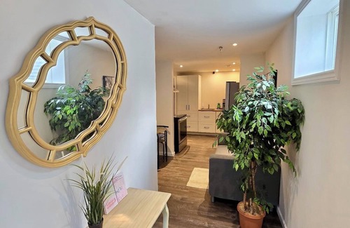 Cambridge Apartment | Cozy, Spacious & Beautiful Basement suite in Cambridge near 401 Townline exit