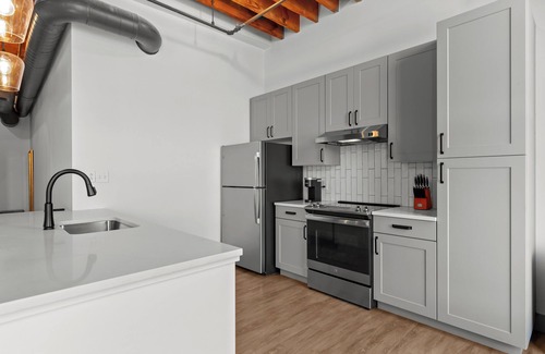 Downtown St. Louis Apartment | Cozy Spacious Loft Next to the Arch – Casino, Conventions & Stadiums