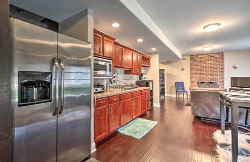 Steger Apartment | Cozy Steger Apartment w/Patio: 30 Mi to Chicago!