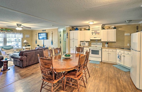 Steinhatchee Cottage | Cozy Steinhatchee House w/Fire Pit & Grill!