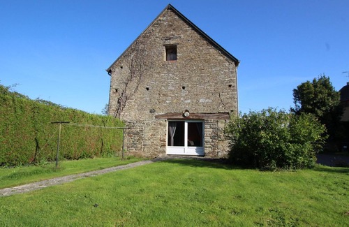 Baudre Cottage | Cozy Stone Farmhouse with Garden, Near Saint-Lô – Sleeps 4, Modern Amenities, Pet-Friendly
