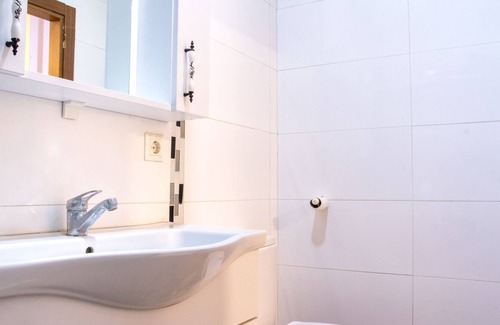 Old Town Apartment | Cozy Studio Flat 5 min to Kordon Alsancak in Izmir