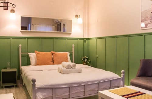 Old Town Apartment | Cozy Studio Flat 5 min to Kordon Alsancak in Izmir