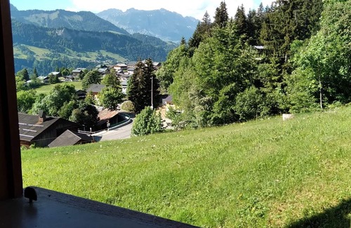 Cohennoz Apartment | Cozy Studio for 4, Near Cernix Center and Slopes