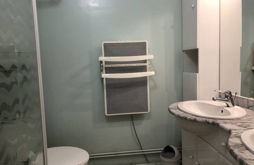 Arette Apartment | Cozy Studio for 6 Near Slopes with Free Parking & Ski Storage